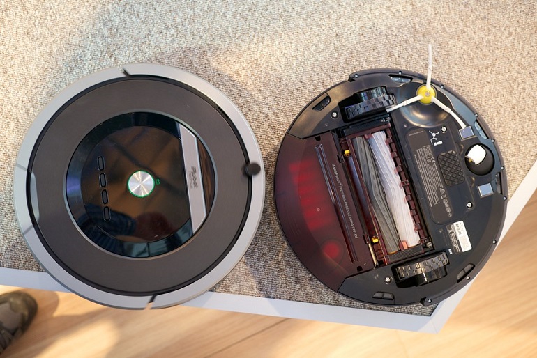 how long does it take to charge a roomba